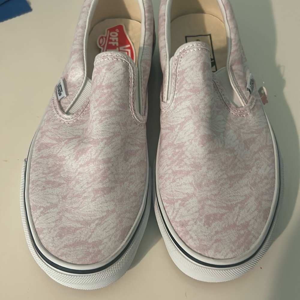 NWOT Vans Slip On Canvas Sneaker UNISEX BUT Listing under Ladies Size 9